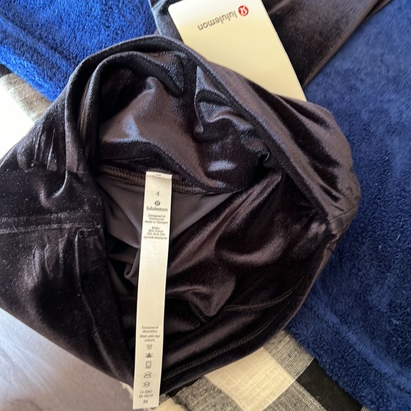 NWT velvet leggings - Picture 4 of 4